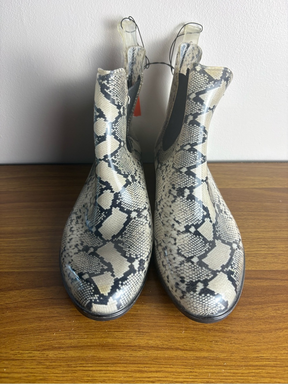 NWT Joe Fresh Snake-Print Chelsea Rain Boots in Black and Cream Size 8
